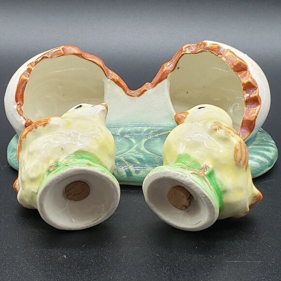 Ceramic Hatched Twin Chicks Single Egg Vintage Salt & Pepper Shaker Set - Picture 10 of 16